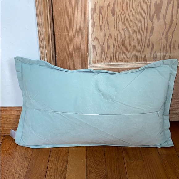 Rectangle throw pillow with stud details - Picture 2 of 3